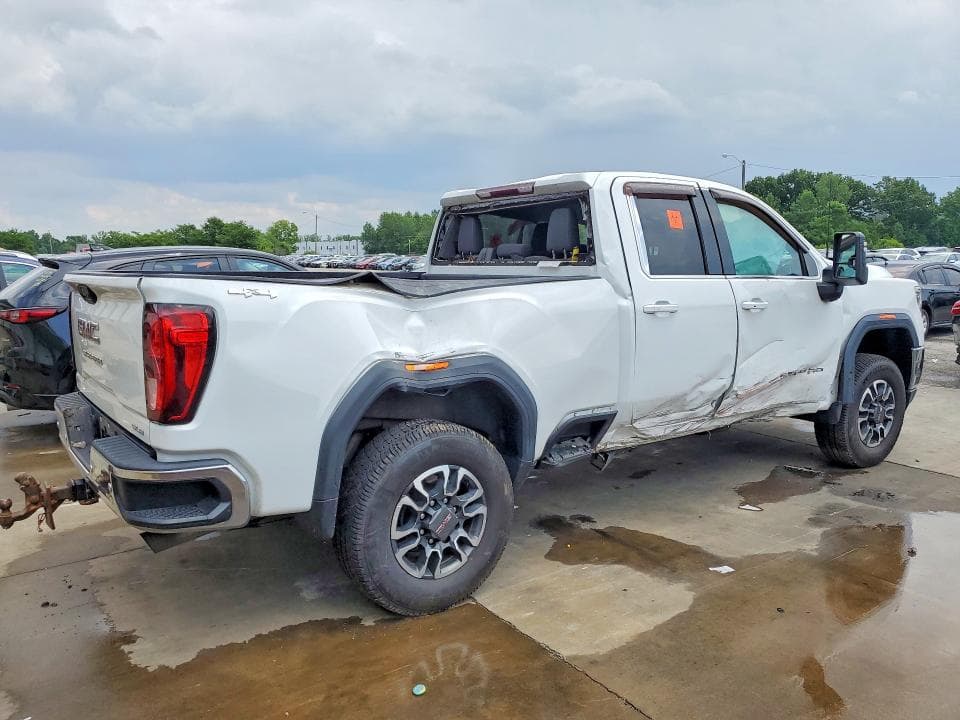 2021 GMC SIERRA K2500 SLE 3