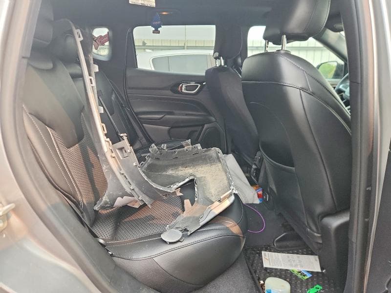 2023 JEEP COMPASS LATITUDE 11