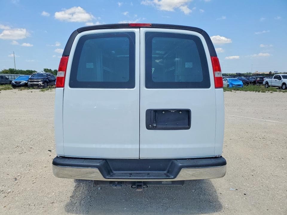 2020 CHEVROLET 2500 EXPRE 6