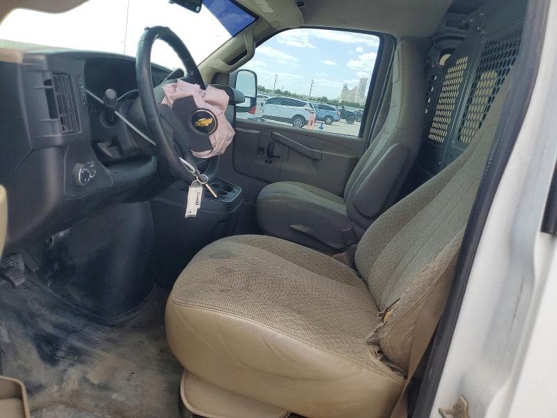 2020 CHEVROLET 2500 EXPRE 7
