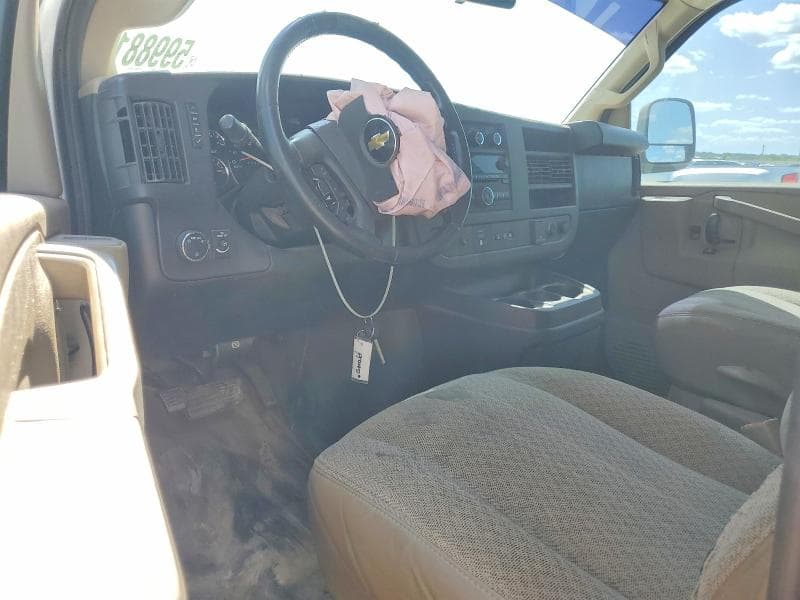 2020 CHEVROLET 2500 EXPRE 8