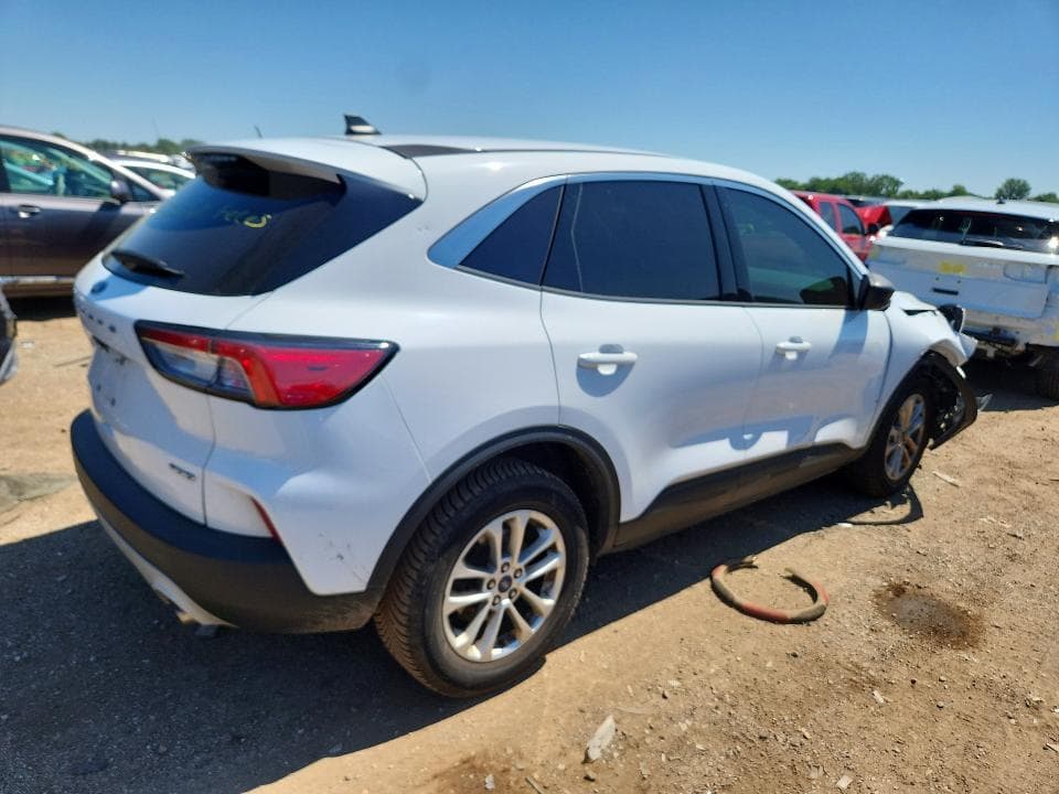 2022 FORD ESCAPE SE 3