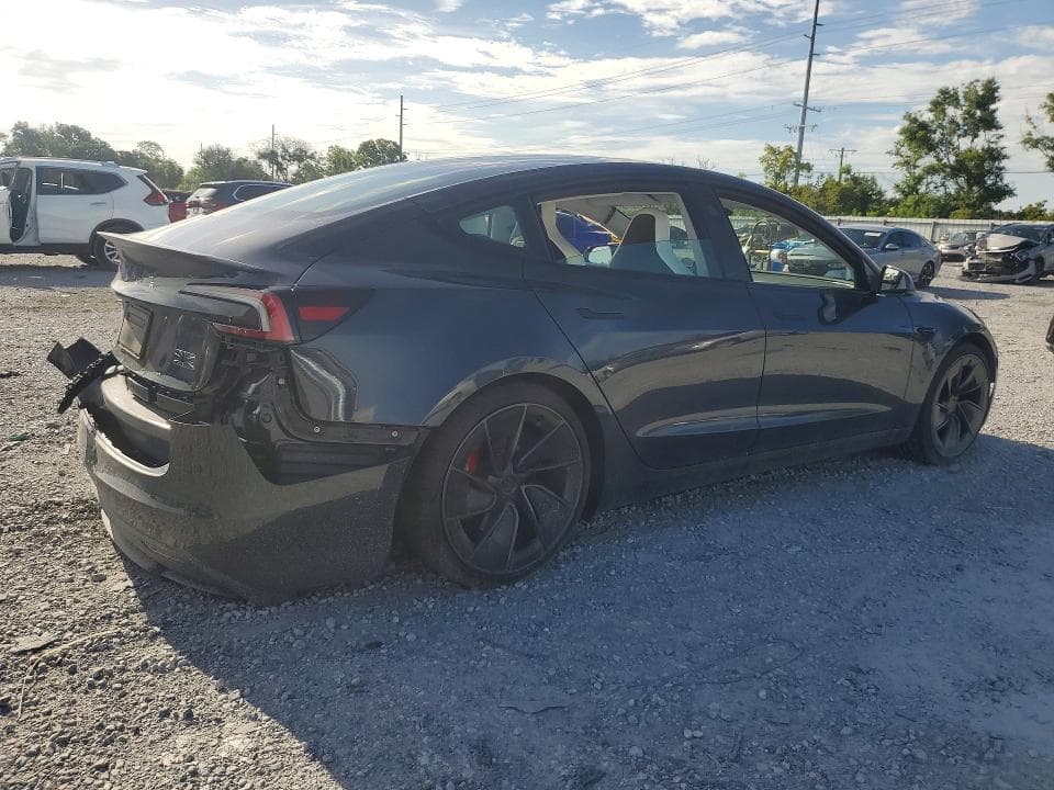 2025 TESLA MODEL 3 3