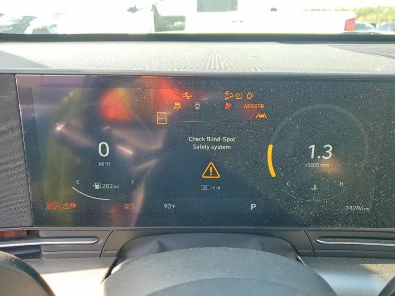 2024 HYUNDAI KONA SEL 9