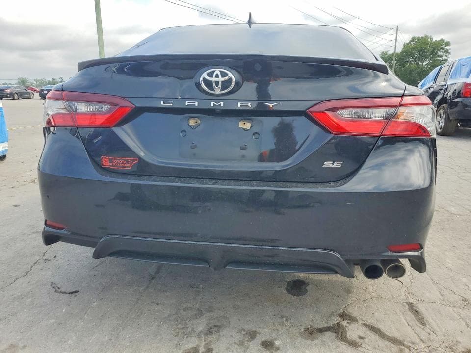 2021 TOYOTA CAMRY SE 6