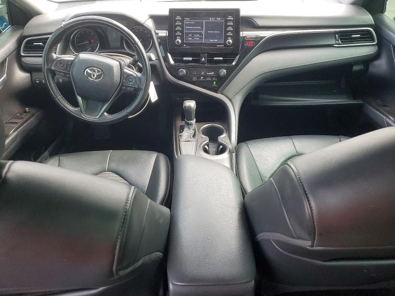 2021 TOYOTA CAMRY SE 8