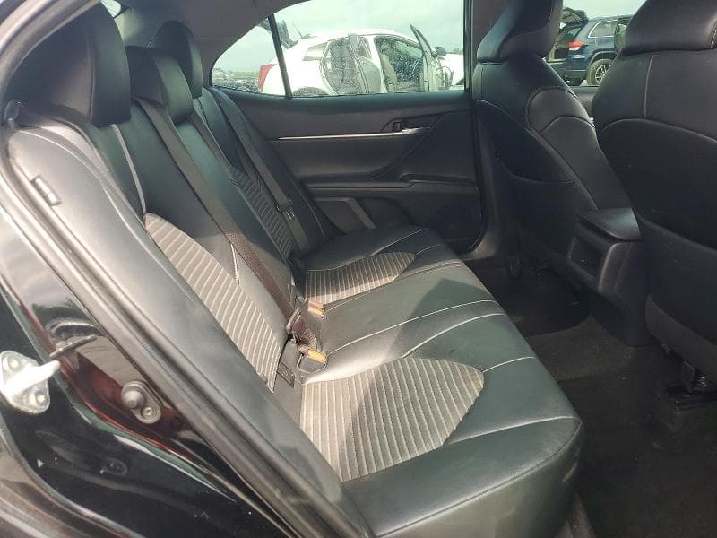 2021 TOYOTA CAMRY SE 10