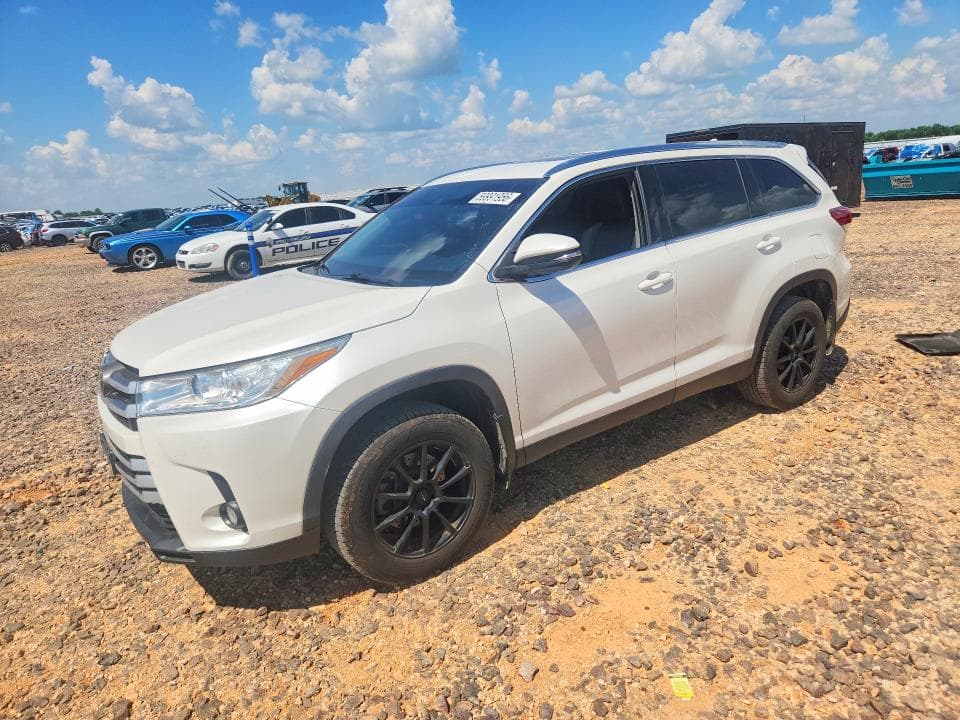 2019 TOYOTA HIGHLANDER XLE - 1
