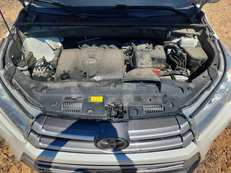 2019 TOYOTA HIGHLANDER XLE 12