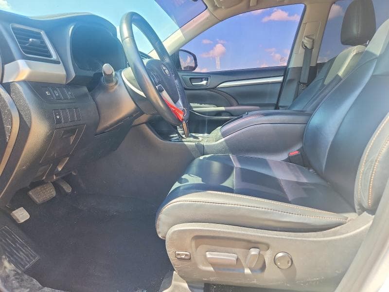 2019 TOYOTA HIGHLANDER XLE 7