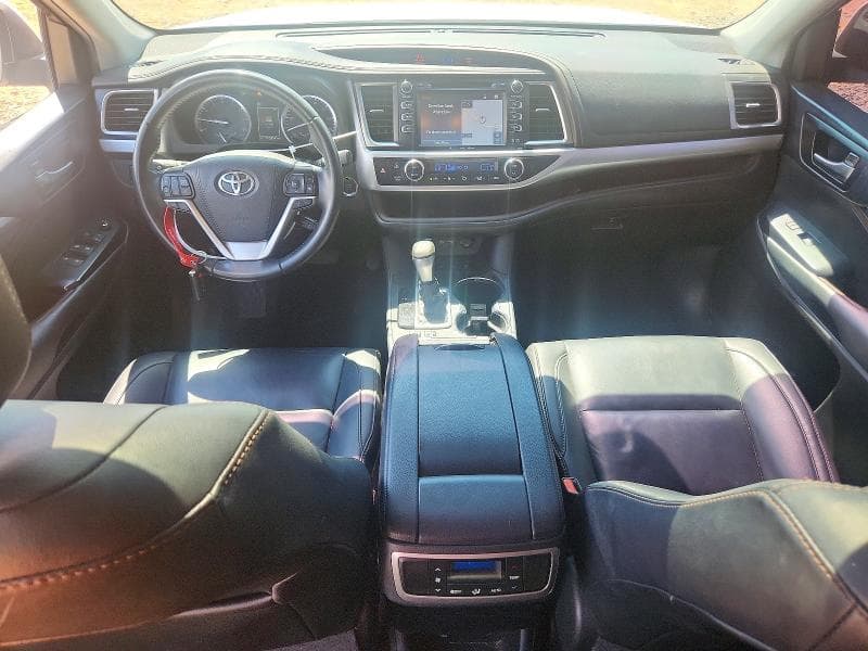 2019 TOYOTA HIGHLANDER XLE 8