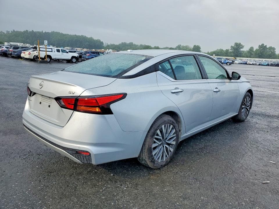 2024 NISSAN ALTIMA SV 3