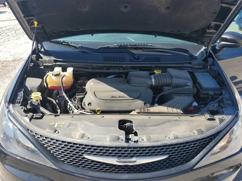2022 CHRYSLER VOYAGER LX 12