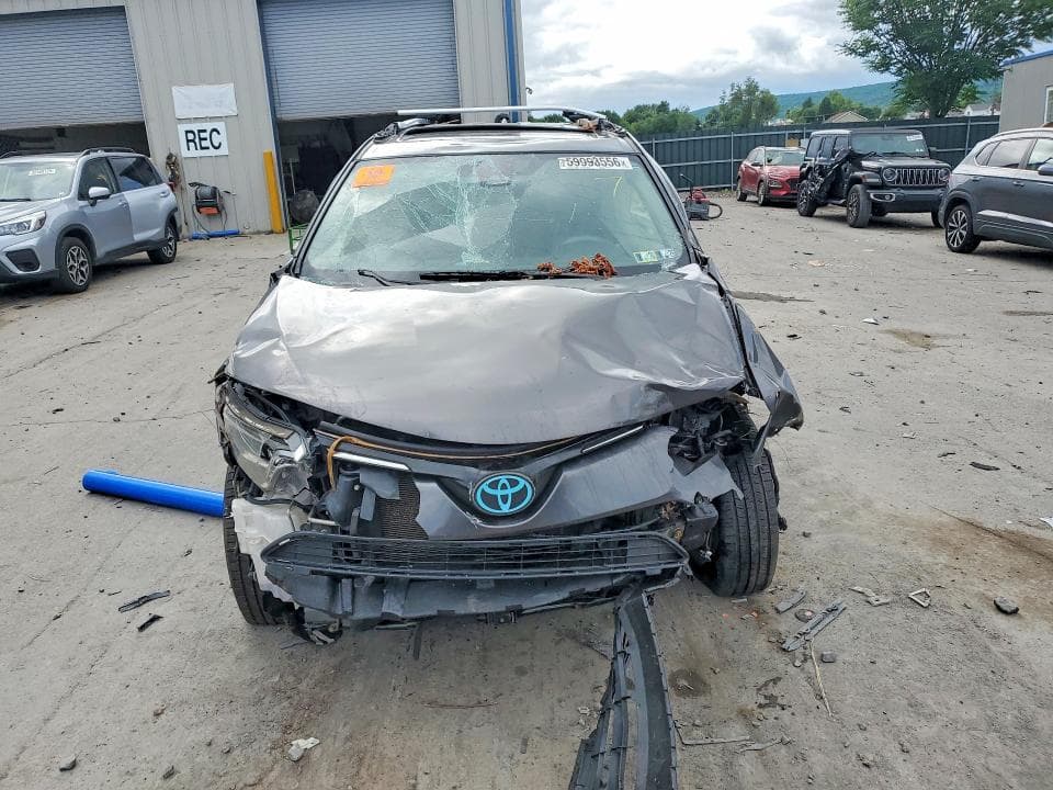 2018 TOYOTA RAV4 XLE 5