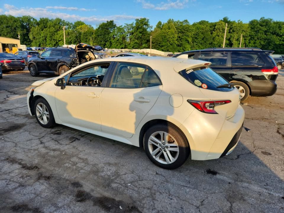 2019 TOYOTA COROLLA HATCHBACK SE 2