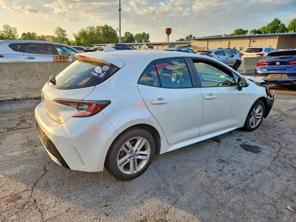 2019 TOYOTA COROLLA HATCHBACK SE 3