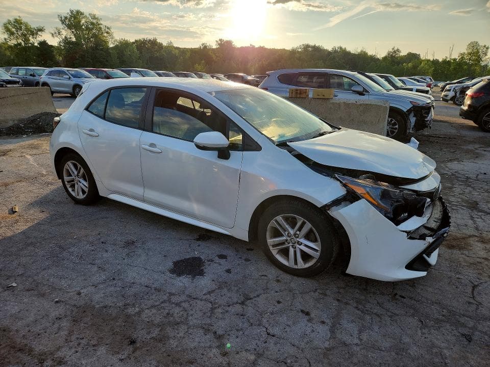 2019 TOYOTA COROLLA HATCHBACK SE 4