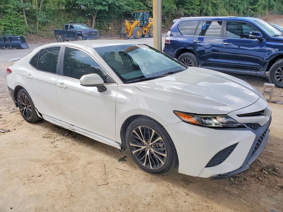 2018 TOYOTA CAMRY SE SE 4