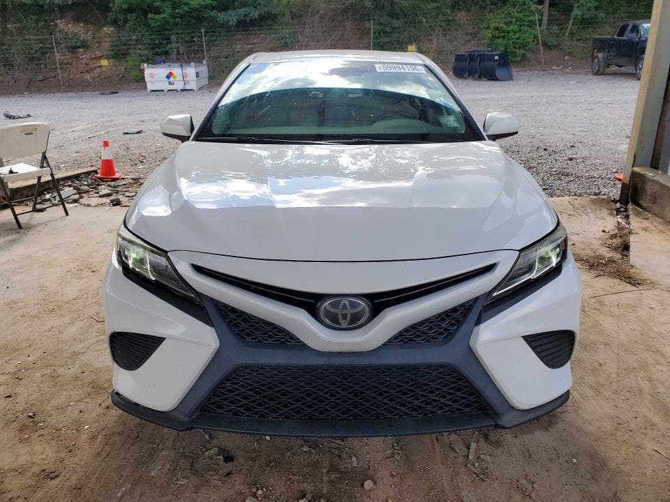 2018 TOYOTA CAMRY SE SE 5