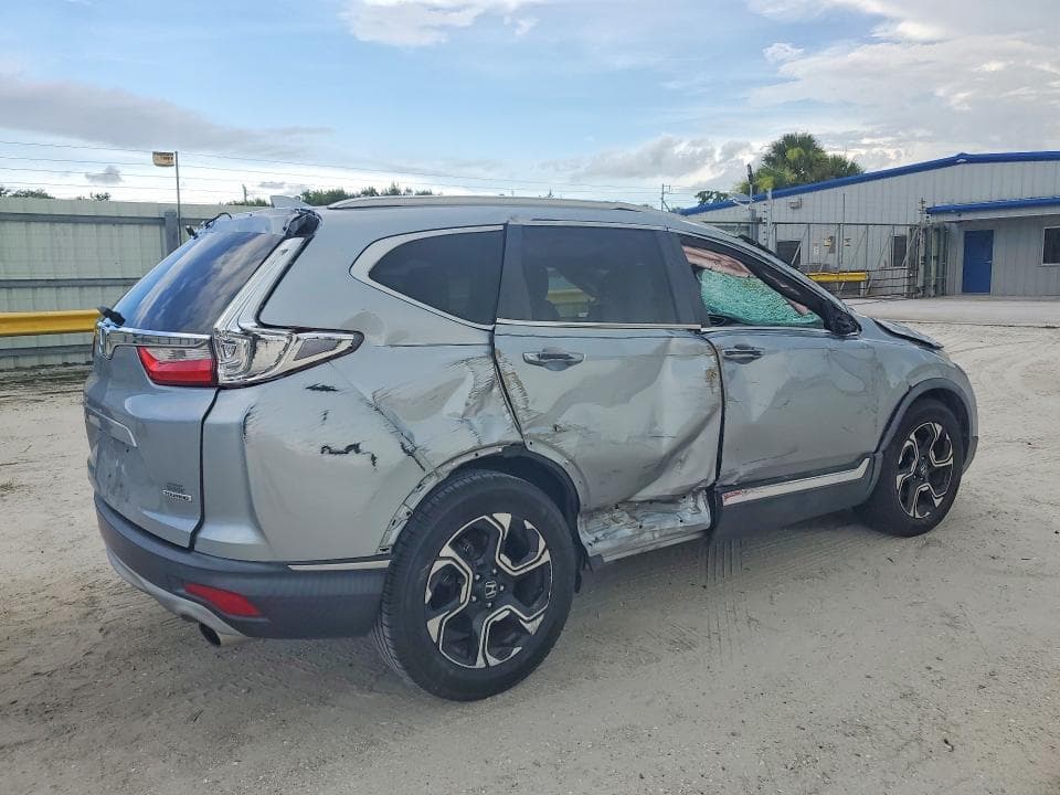 2018 HONDA CR-V TOURING 3