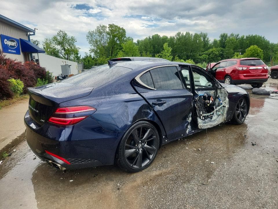 2023 GENESIS G70 2.0T 3
