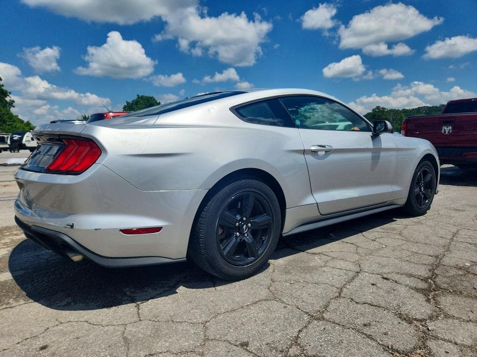 2018 FORD MUSTANG 3