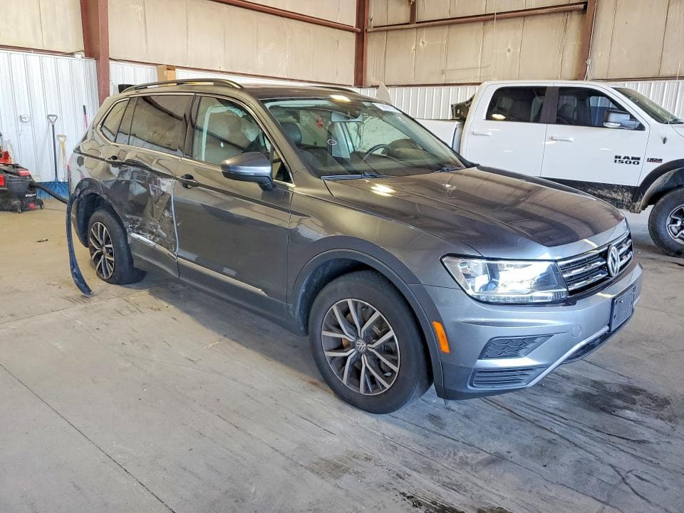 2020 VOLKSWAGEN TIGUAN SE 4