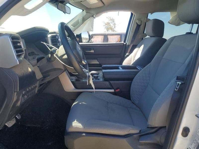 2024 TOYOTA TUNDRA CREWMAX SR5 7