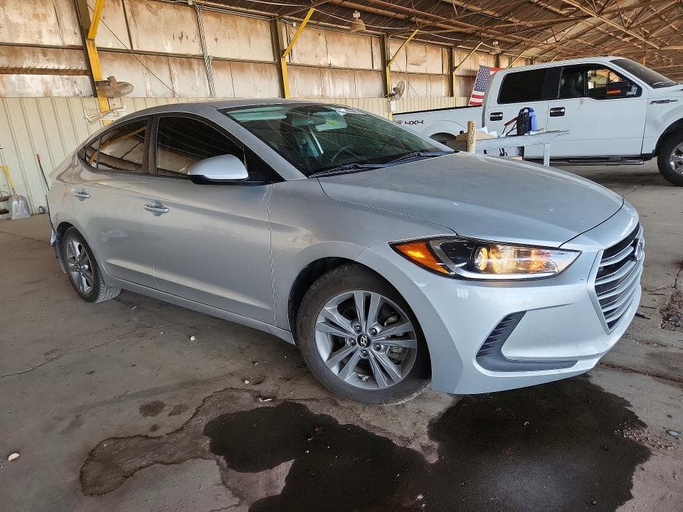 2018 HYUNDAI ELANTRA SEL 4
