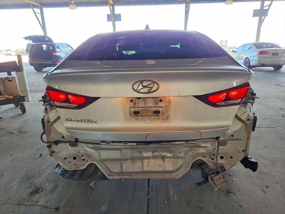 2018 HYUNDAI ELANTRA SEL 6