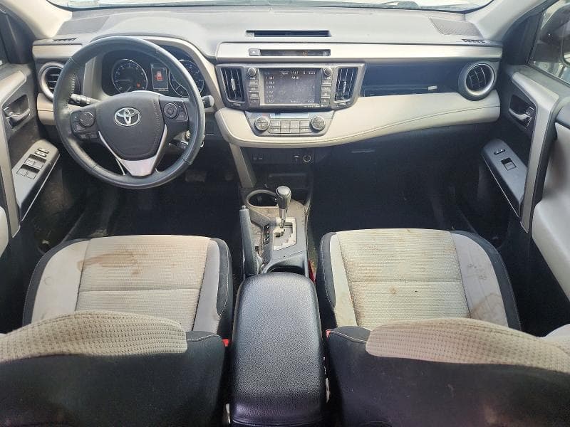 2016 TOYOTA RAV4 XLE 8