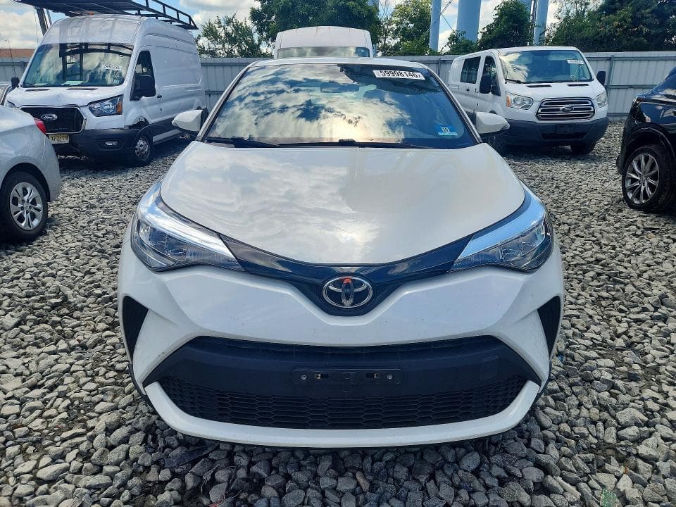 2021 TOYOTA C-HR XLE 5