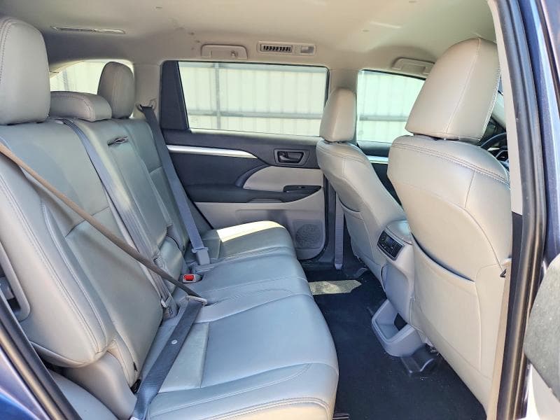 2019 TOYOTA HIGHLANDER LE LE 11