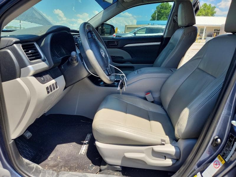 2019 TOYOTA HIGHLANDER LE LE 7