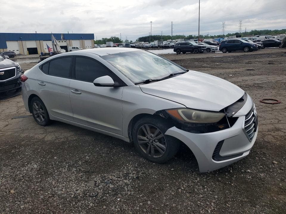 2018 HYUNDAI ELANTRA SEL 4