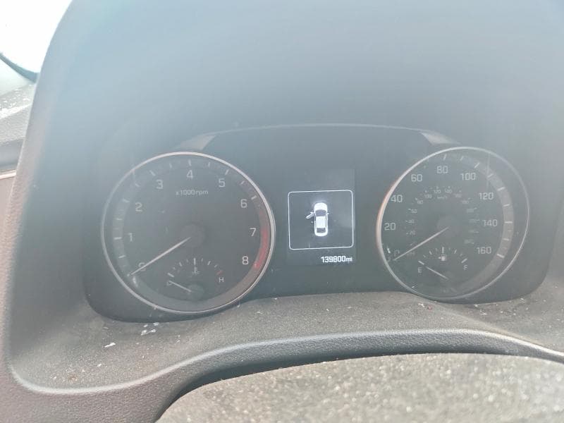 2018 HYUNDAI ELANTRA SEL 9