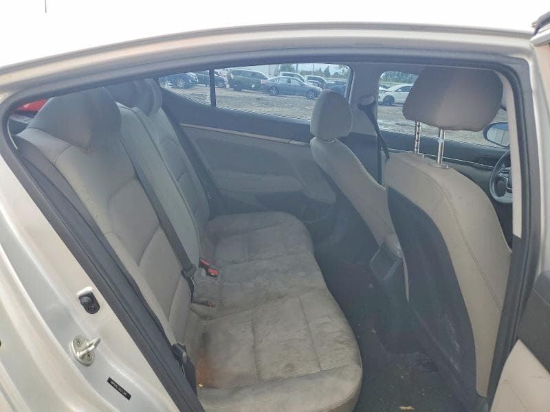 2018 HYUNDAI ELANTRA SEL 10
