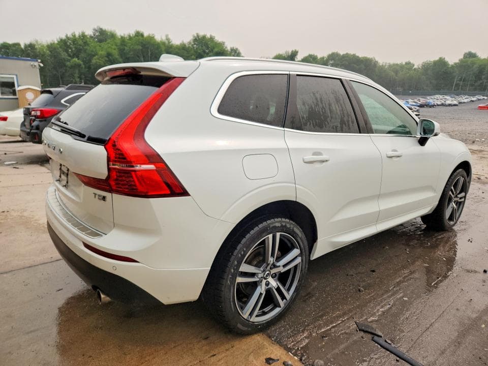 2021 VOLVO XC60 T5 MOMENTUM 3