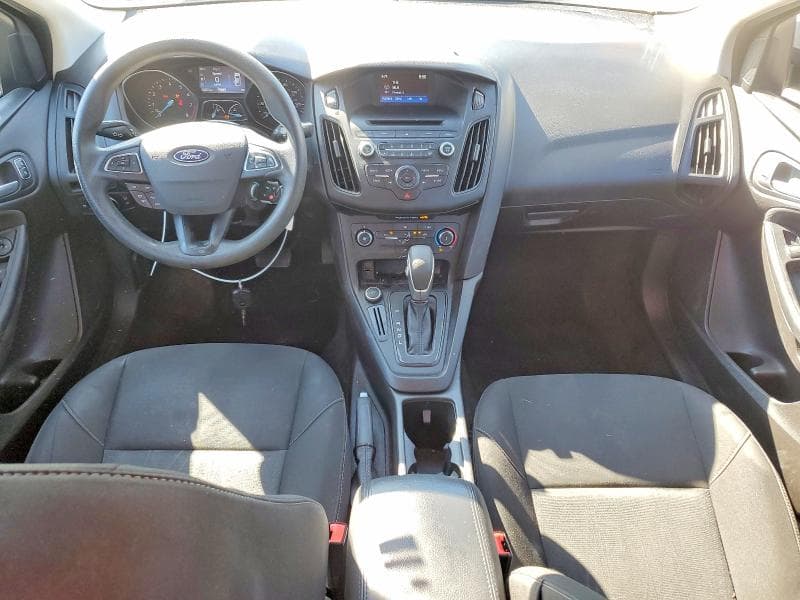 2017 FORD FOCUS SE 8