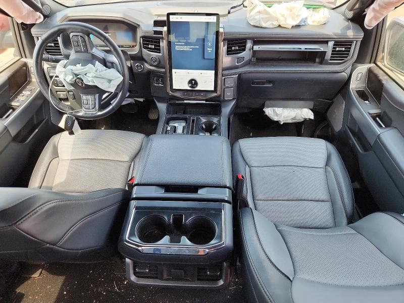 2023 FORD F150 LIGHTNING PRO 8