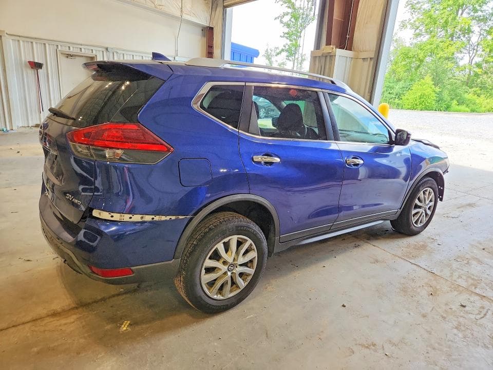 2017 NISSAN ROGUE SV 3