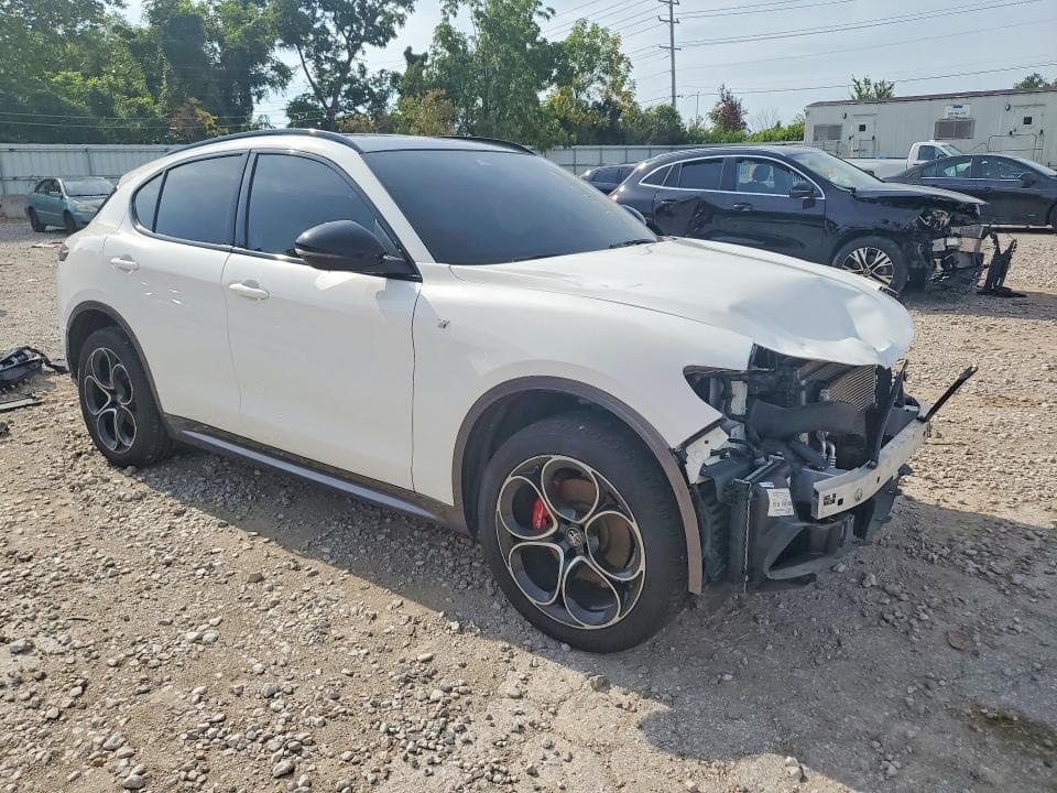 2024 ALFA ROMEO STELVIO TI 4