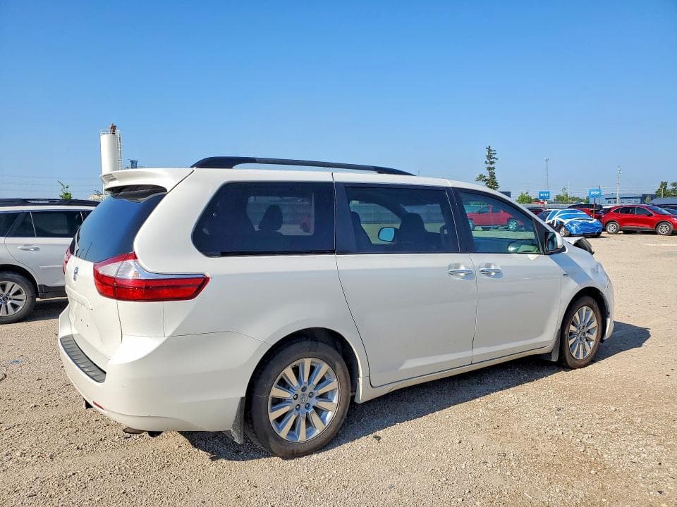 2016 TOYOTA SIENNA XLE 7-PASSENGER XLE 7-PASSENGER 3
