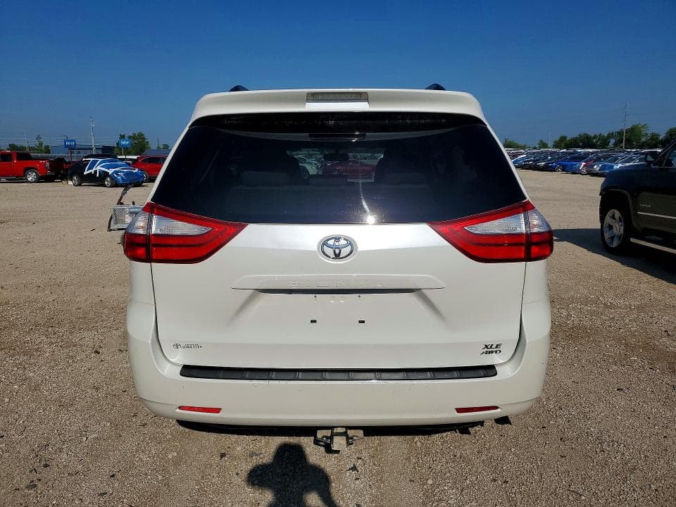 2016 TOYOTA SIENNA XLE 7-PASSENGER XLE 7-PASSENGER 6