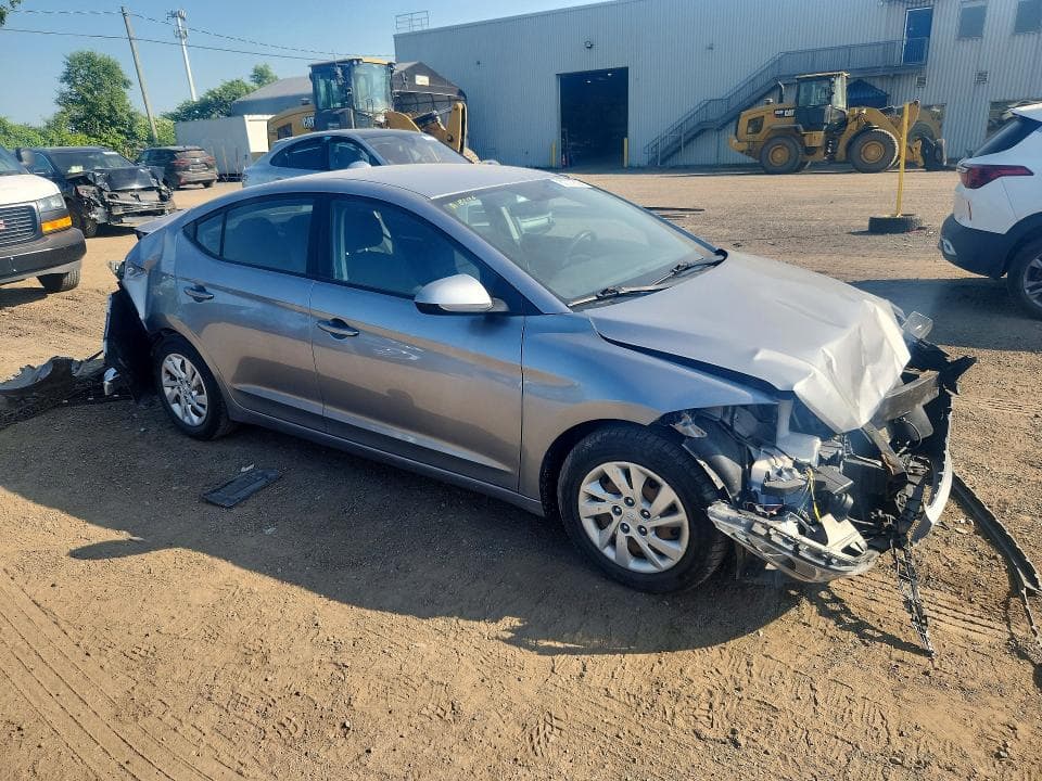2017 HYUNDAI ELANTRA SE 4