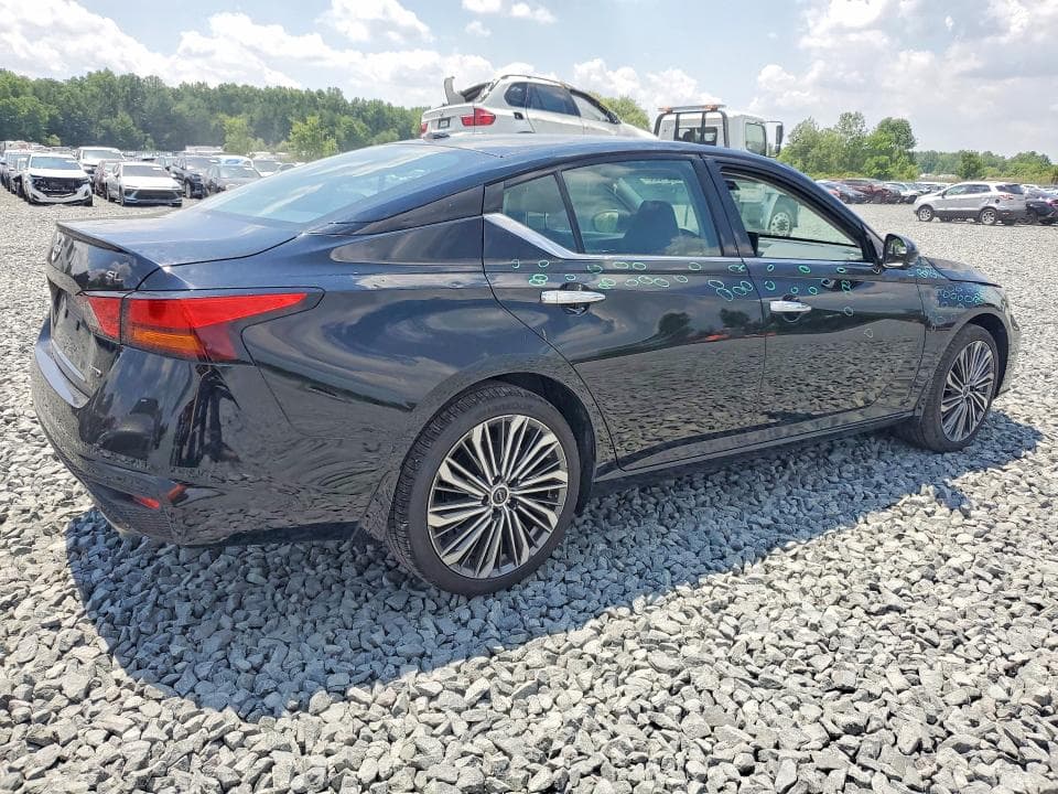2024 NISSAN ALTIMA SL 3