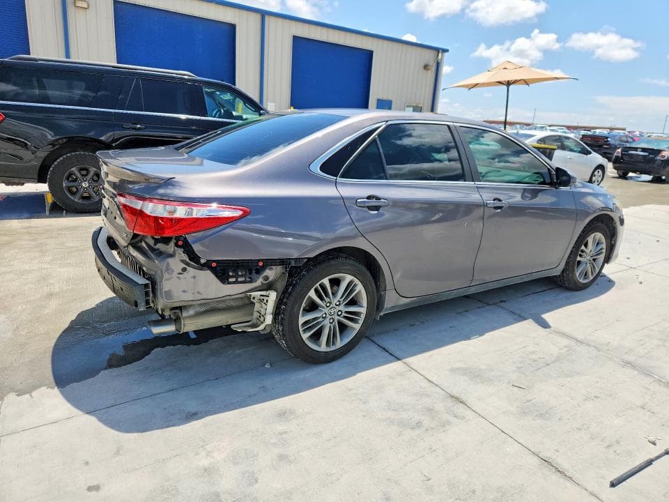 2017 TOYOTA CAMRY SE SE 3