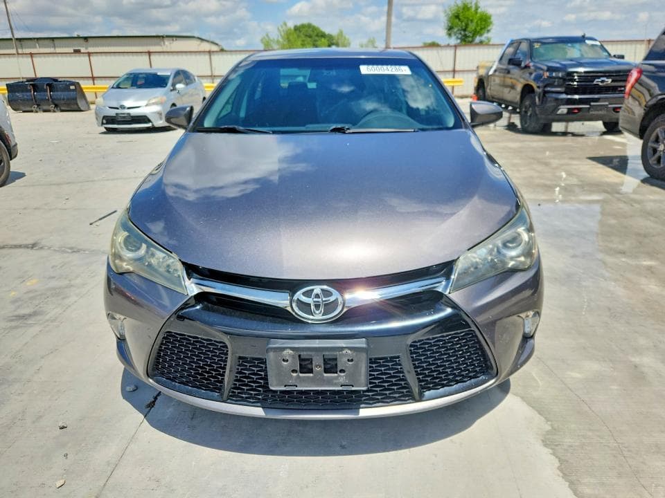 2017 TOYOTA CAMRY SE SE 5