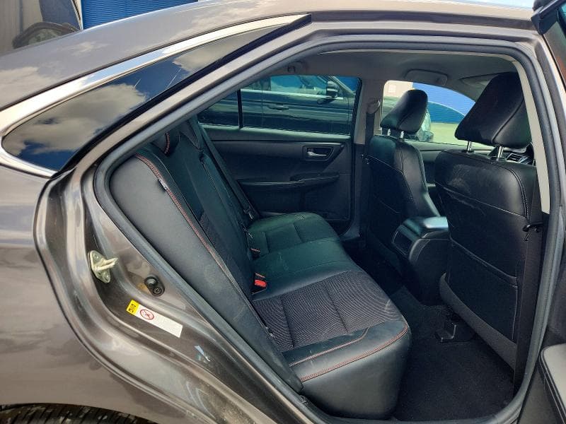 2017 TOYOTA CAMRY SE SE 10