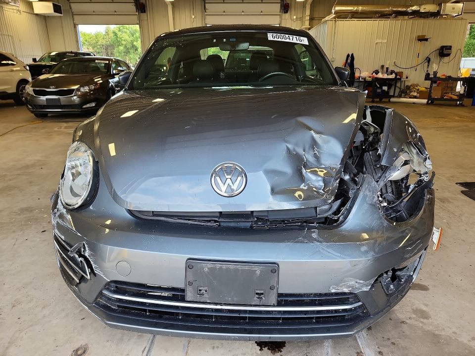 2018 VOLKSWAGEN BEETLE SE SE 5